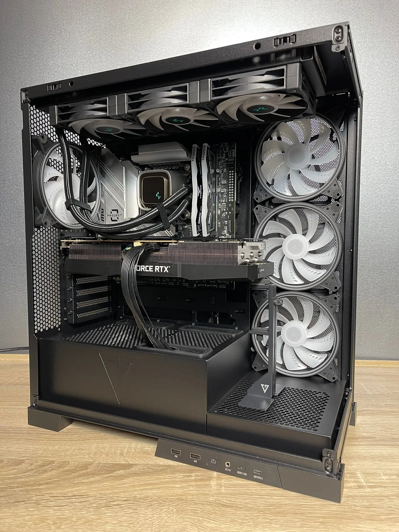Custom Gaming PC/ Project Zero/ i7-13700KF/ 32GB/ 1TB SSD NVMe/ RTX 4080 SUPER