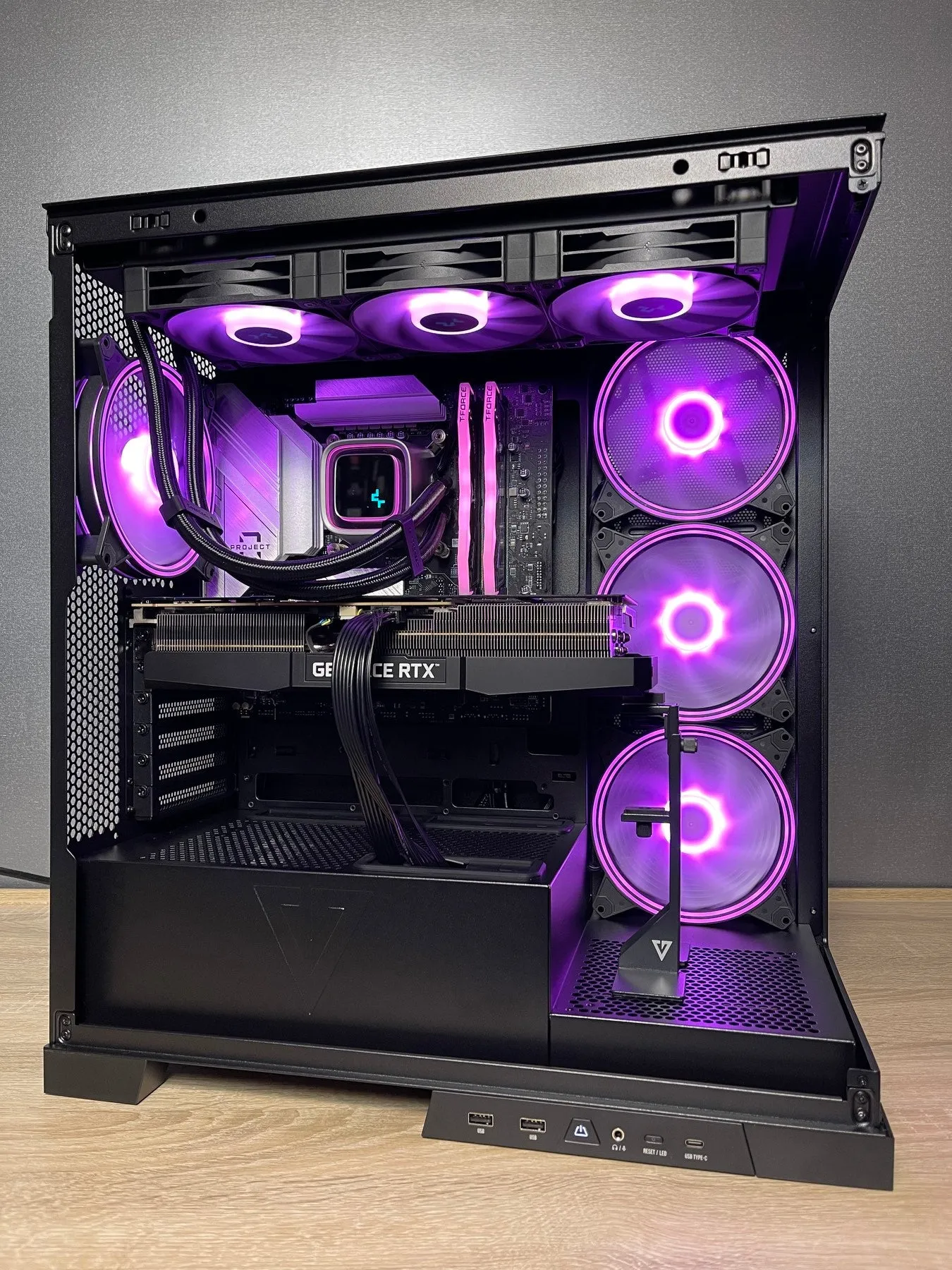 Custom Gaming PC/ Project Zero/ i7-13700KF/ 32GB/ 1TB SSD NVMe/ RTX 4080 SUPER