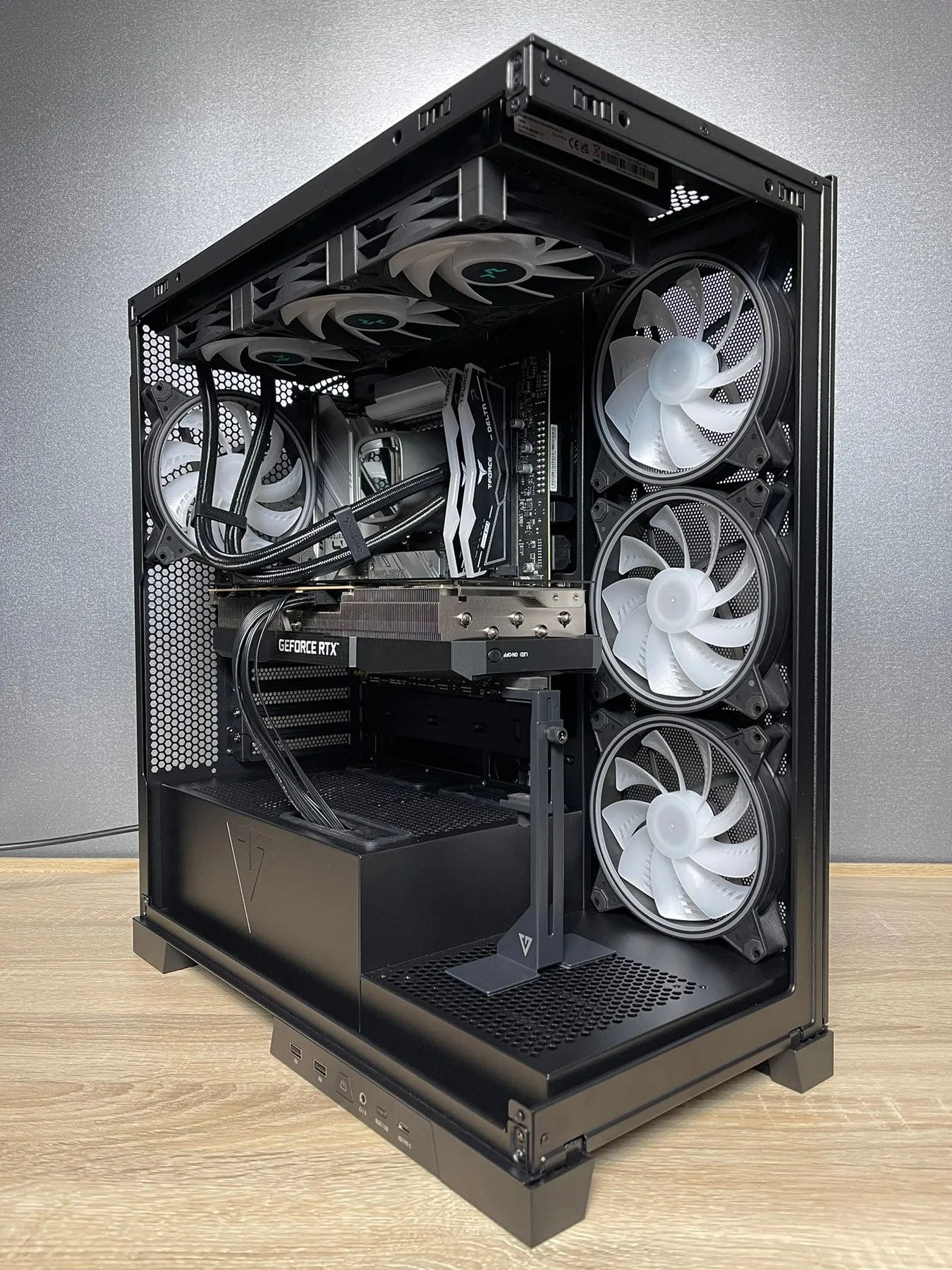 Custom Gaming PC/ Project Zero/ i7-13700KF/ 32GB/ 1TB SSD NVMe/ RTX 4080 SUPER