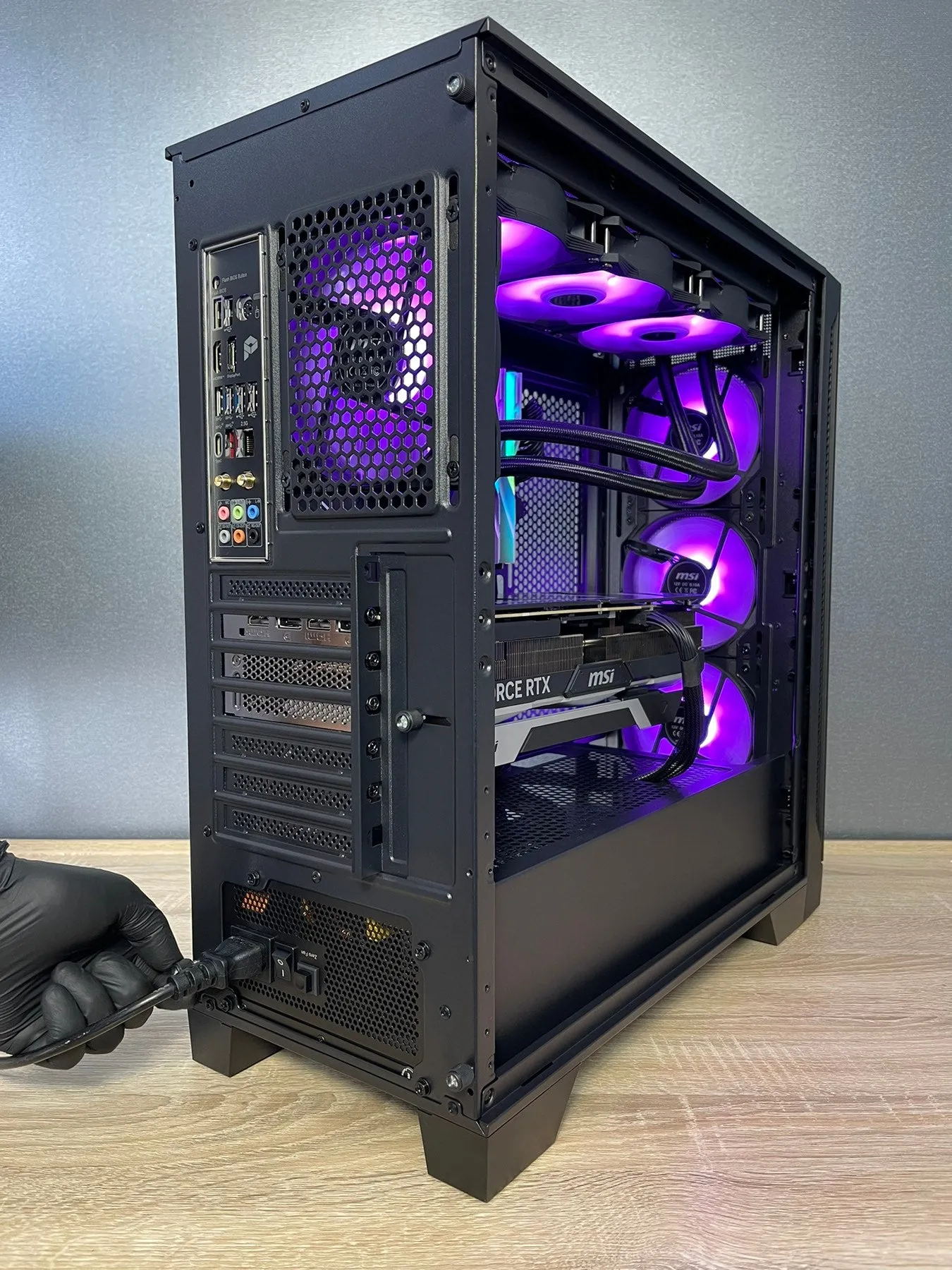 Custom Gaming PC/ Ryzen 9 7900X/ 32GB/ 1TB NVMe/ RTX 4070 SUPER