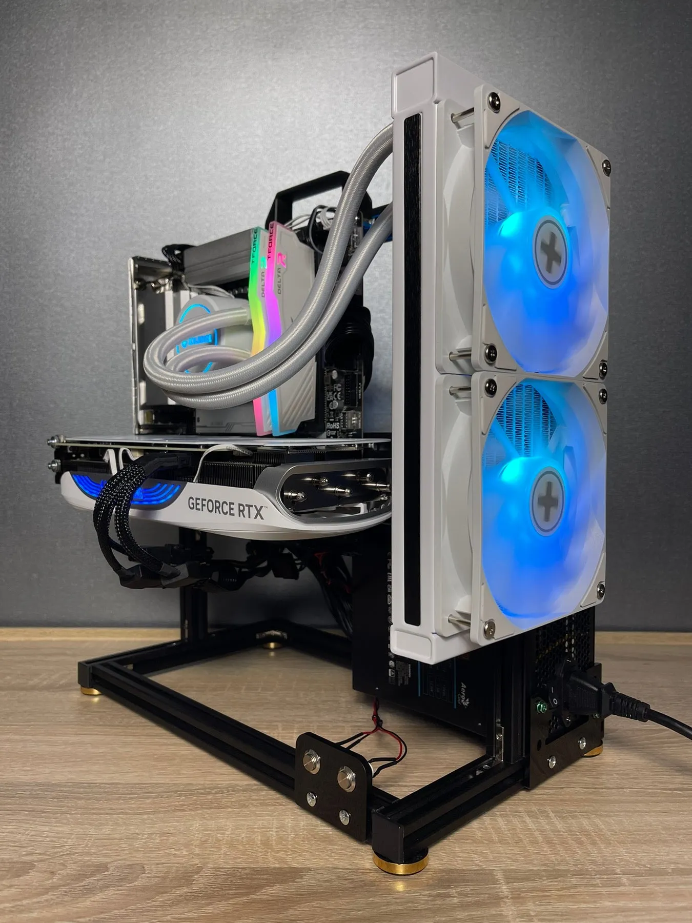 Custom Gaming PC/ The Open Case/ Ryzen 7 7700X/ 32GB/ 1TB NVMe/ RTX 4070 Ti Super