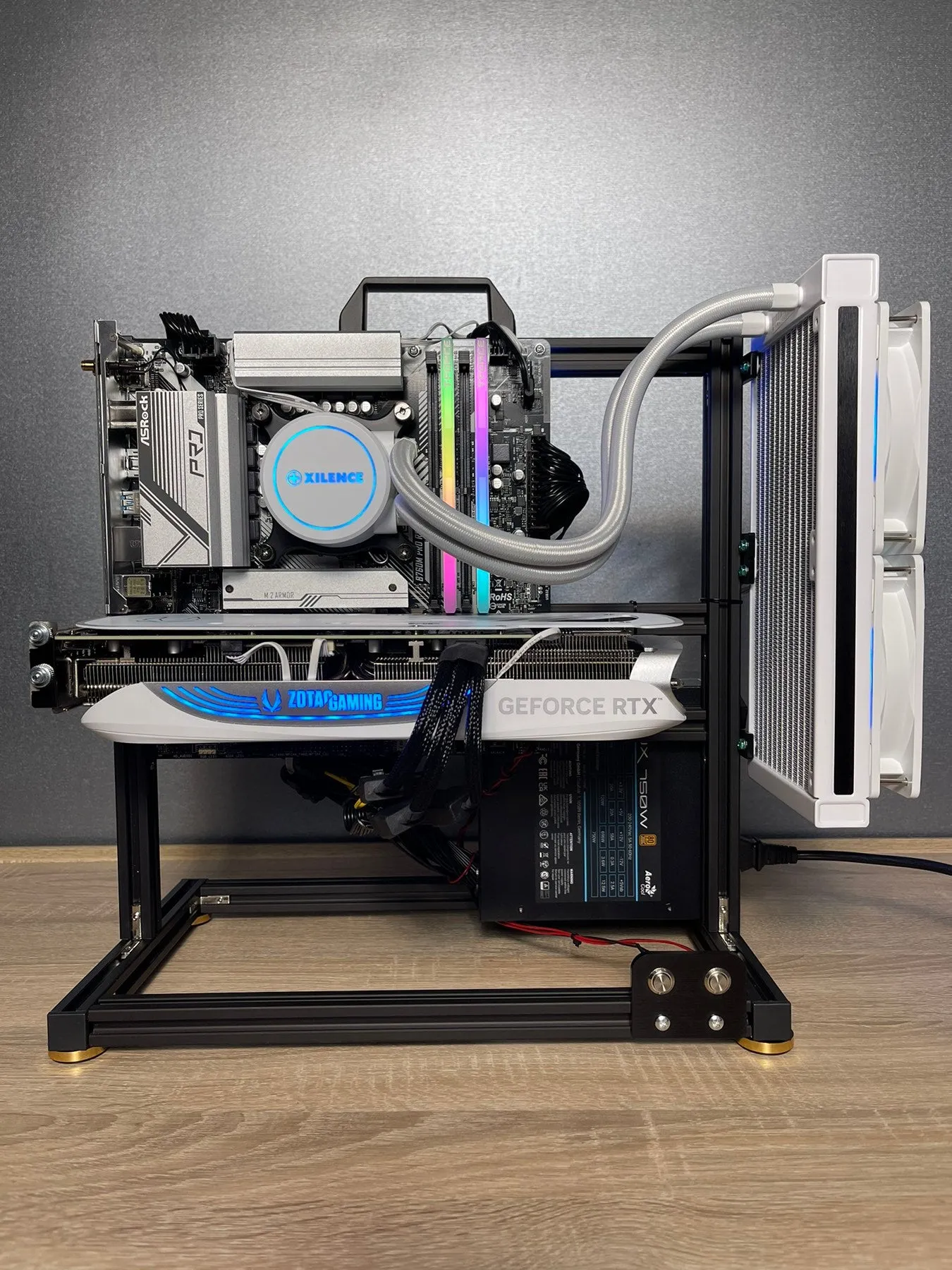 Custom Gaming PC/ The Open Case/ Ryzen 7 7700X/ 32GB/ 1TB NVMe/ RTX 4070 Ti Super