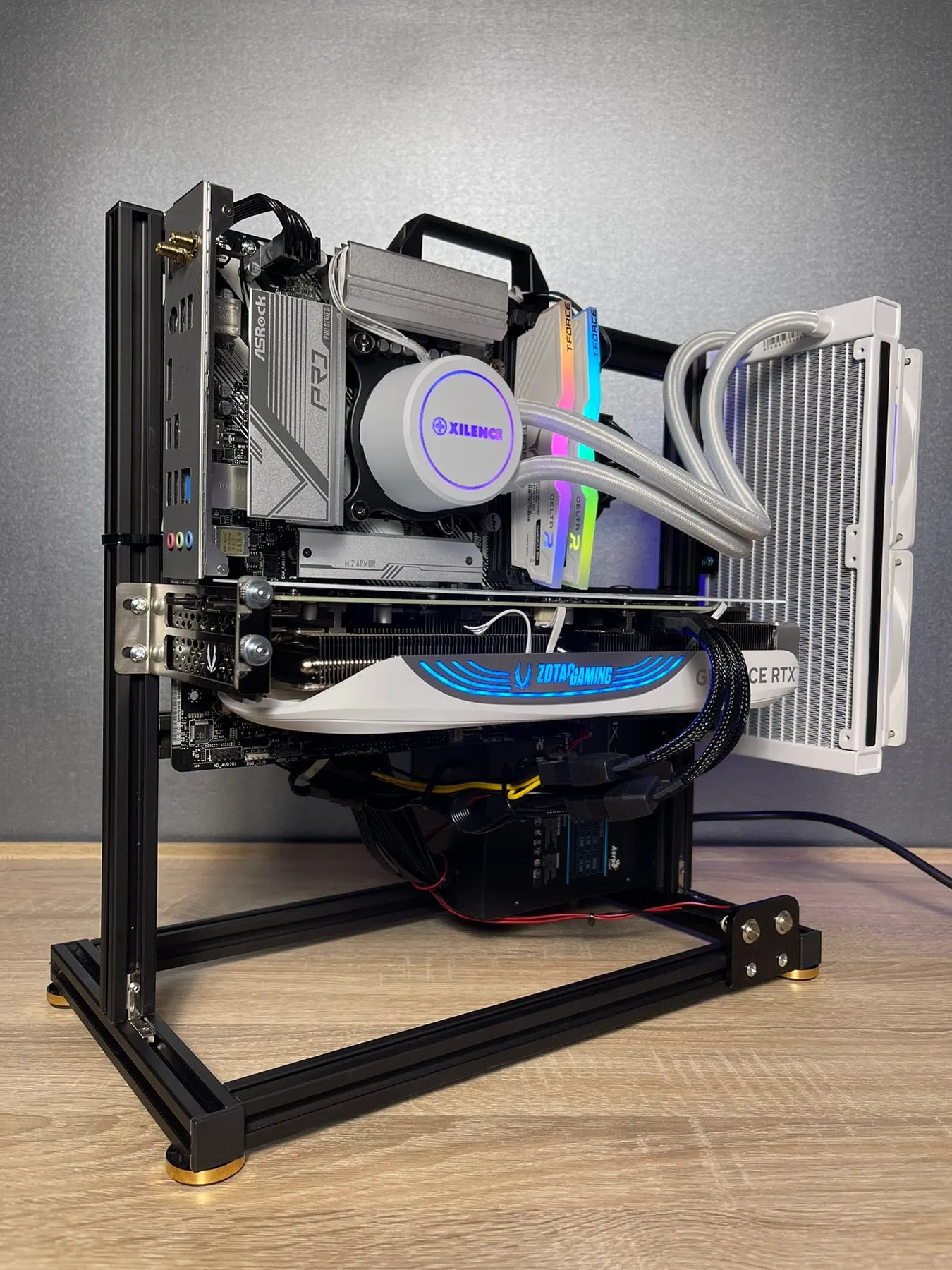 Custom Gaming PC/ The Open Case/ Ryzen 7 7700X/ 32GB/ 1TB NVMe/ RTX 4070 Ti Super