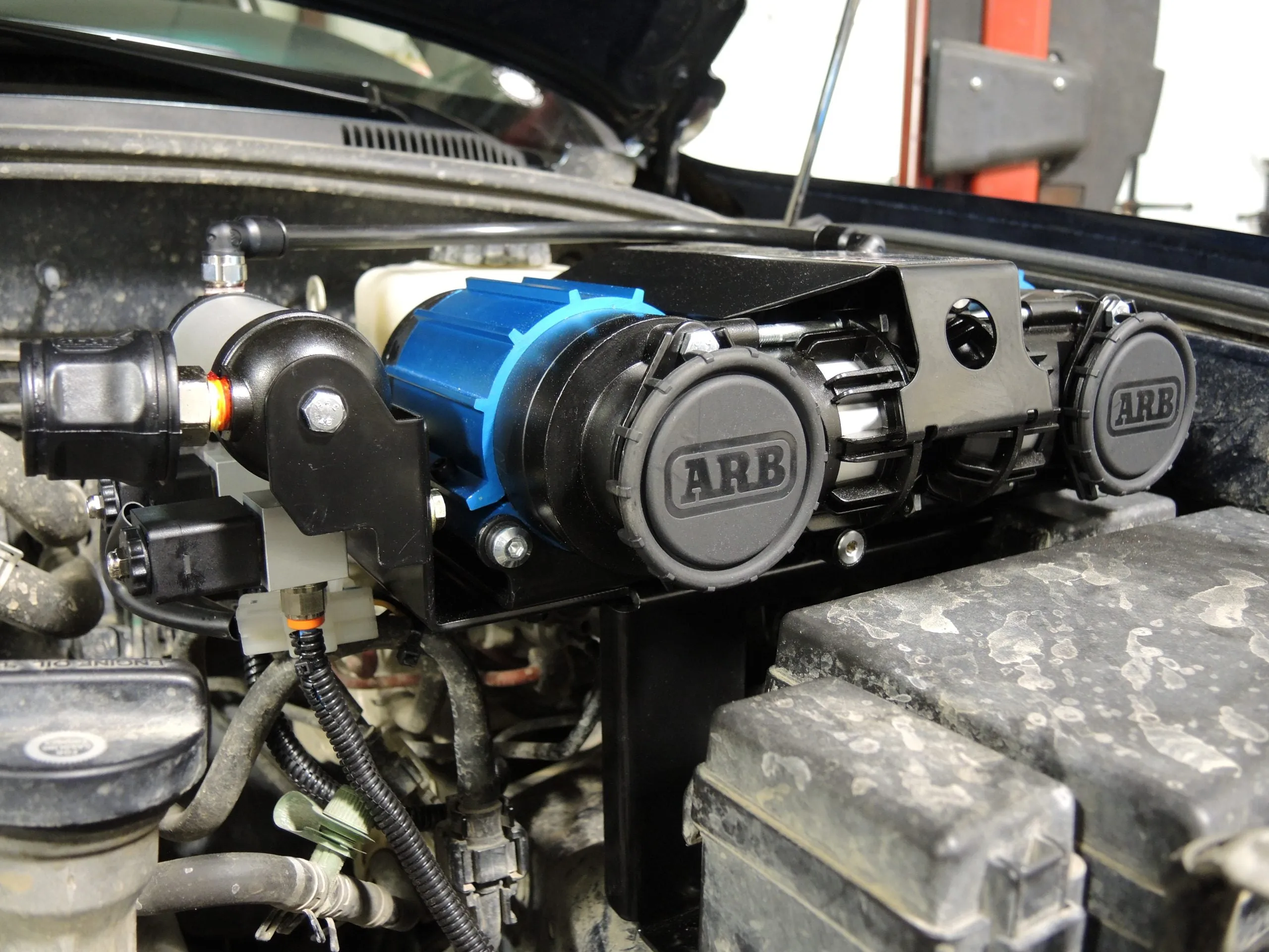 Slee Offroad 2010  4Runner/GX460 Compressor Mount for ARB Compressors