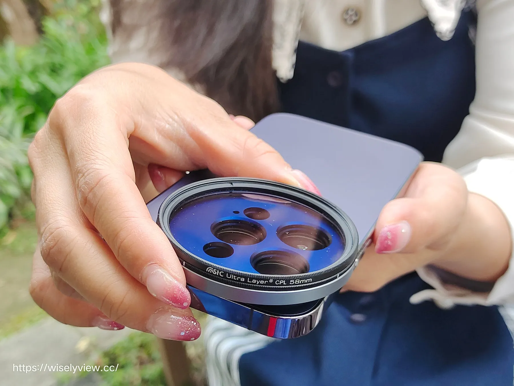 STC iMagFilter magnetic iPhone filter adapter